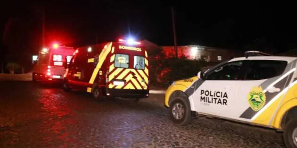 Homem armado invadiu a residência e disparou contra a vítima que estava no quarto
