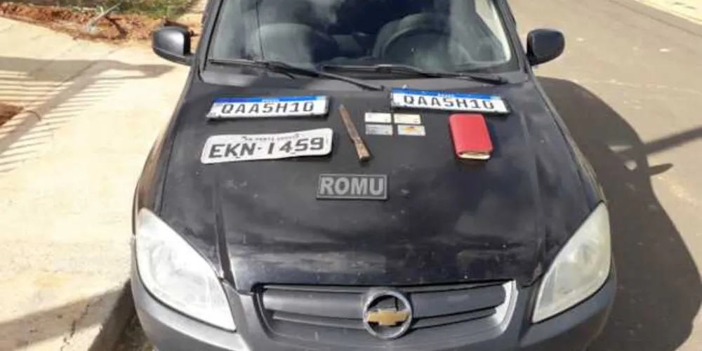 Carro foi localizado na tarde deste sábado