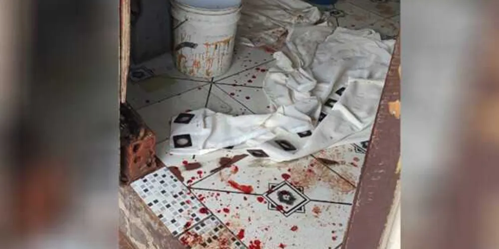 Homem foi morto com tiros na cabeça e mulher perdeu a visão do olho esquerdo