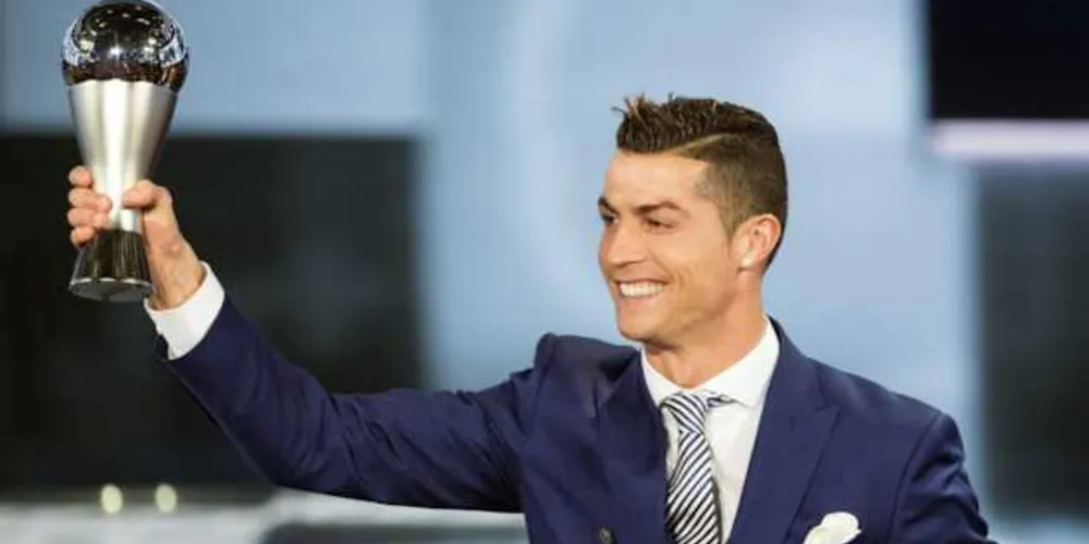 Imagem ilustrativa da imagem Cristiano Ronaldo é escolhido melhor jogador do século