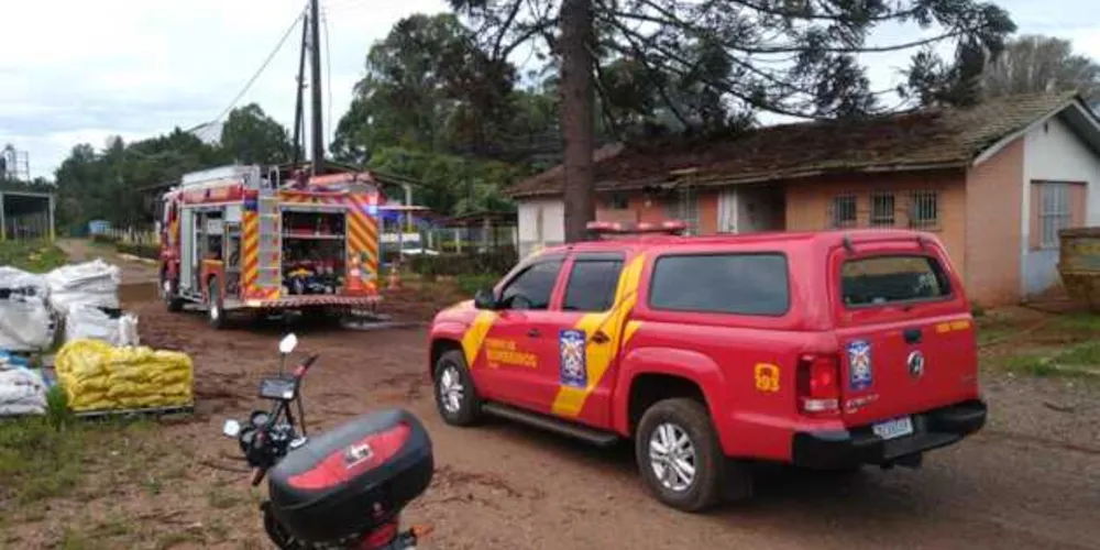Incidente mobilizou bombeiros e não deixou feridos