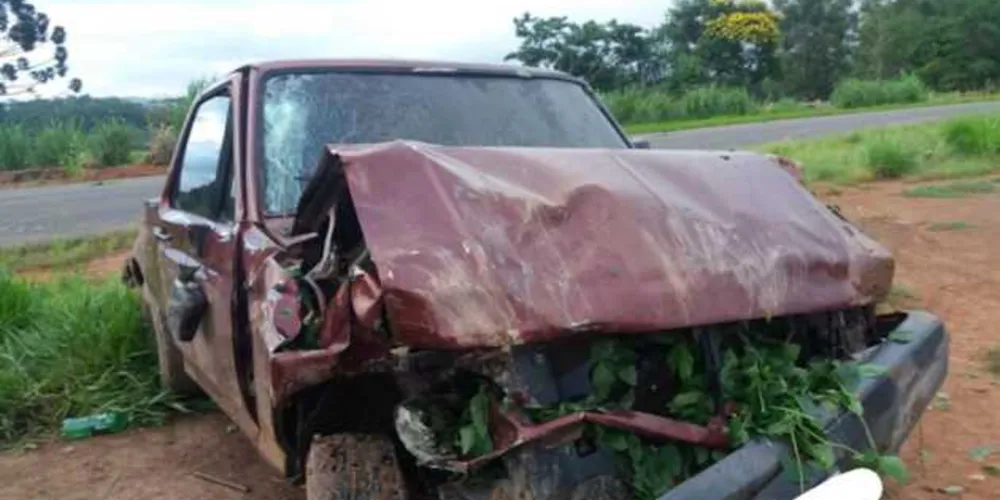 Adolescente morreu ainda no local e rapaz de 22 anos foi levado ao hospital com lesões graves