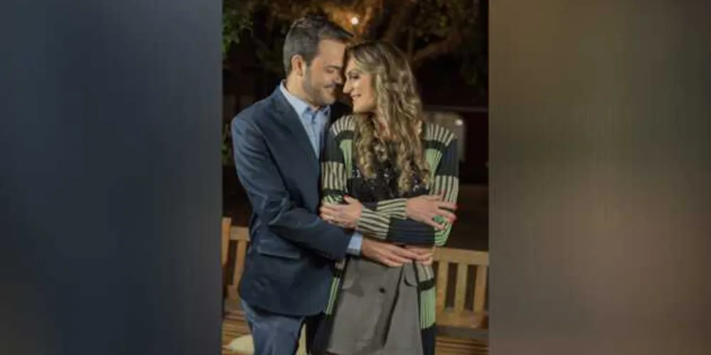 NOVO CICLO - O respeitado médico dermatologista Franck Wellington Bobato, foi muito cumprimentado pela passagem de seu aniversário no último sábado (2). Franck ao lado de sua esposa, a conceituada fisioterapeuta Valeska Bobato, vem se destacando à frente da clínica de saúde e beleza Inpelle. No registro Franck e Valeska Bobato. Da coluna RC os votos de felicidades e sucesso. 