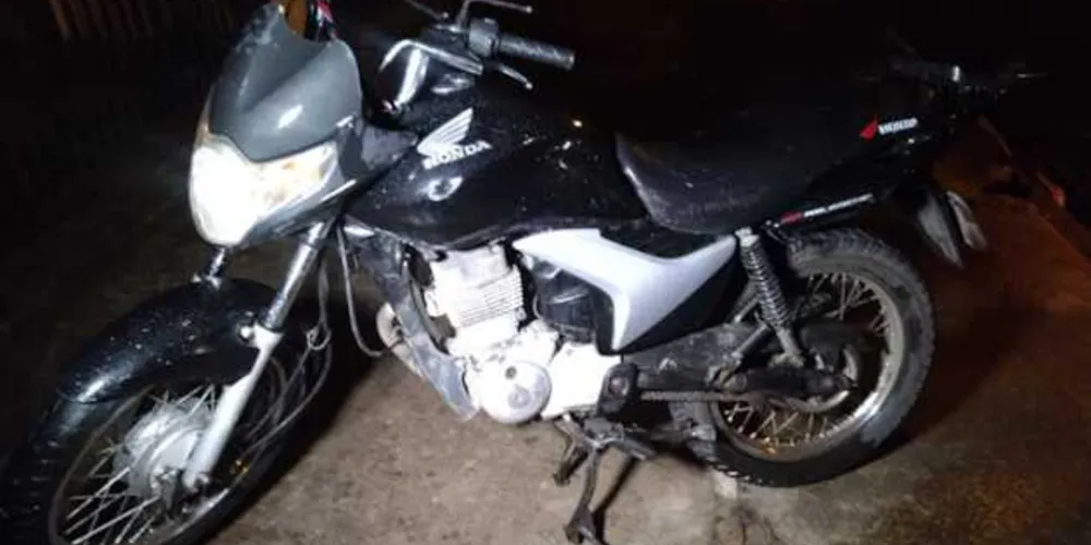 Acidente aconteceu na noite desta segunda no Jardim Panorama, em Ponta Grossa
