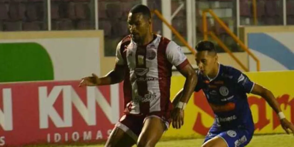O Confiança venceu graças a dois gols no segundo tempo, em cobrança de pênalti de Reis, aos 10 minutos, e em jogada de contra-ataque de Madison, nos acréscimos.