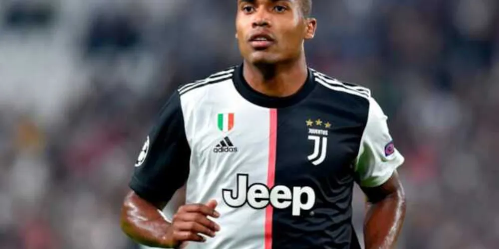 O atleta de 29 anos, que no último sábado atuou na vitória de 4 a 1 em casa sobre a Udinese, pelo Campeonato Italiano, entrou em isolamento.