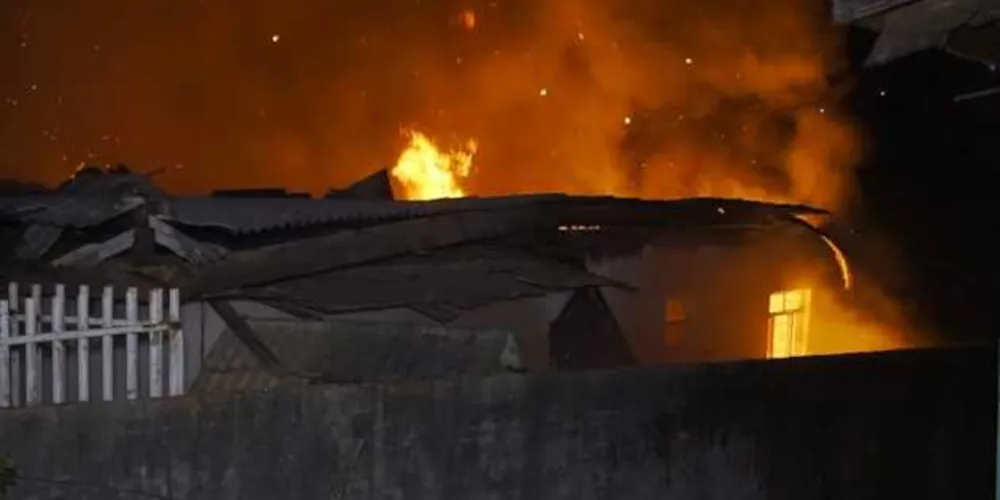 Imagem ilustrativa da imagem Campanha em PG pede ajuda para família desabrigada