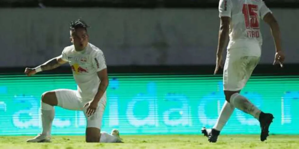 O resultado negativo se dá uma semana após a eliminação para o Grêmio na semifinal da Copa do Brasil, que aumentou a pressão pelo título brasileiro. 