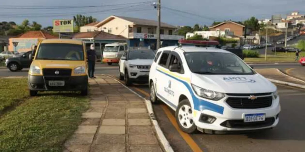 Batida aconteceu no cruzamento da Avenida Visconde de Taunay com a rua Rebita, no Contorno
