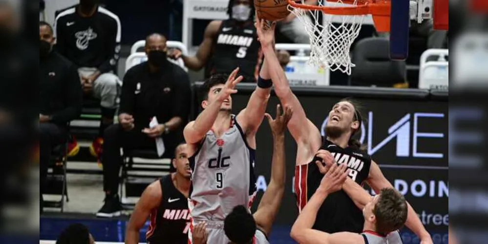 O motivo para o adiamento é que um dos jogadores da equipe de Miami apresentou um resultado inconclusivo para o teste de Covid-19.