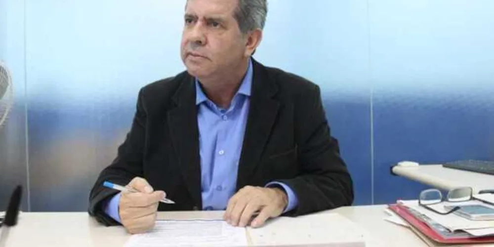 Imagem ilustrativa da imagem Câmara de PG corta o salário do vereador Valtão