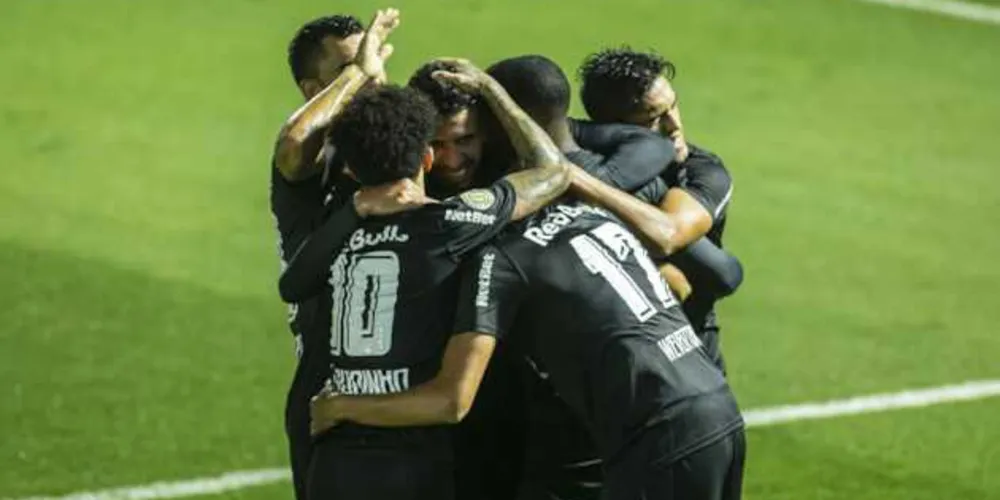 O time foi a campo com 49 pontos na 3ª posição. Tendo somado 35 pontos, o Bragantino é o 13ª.