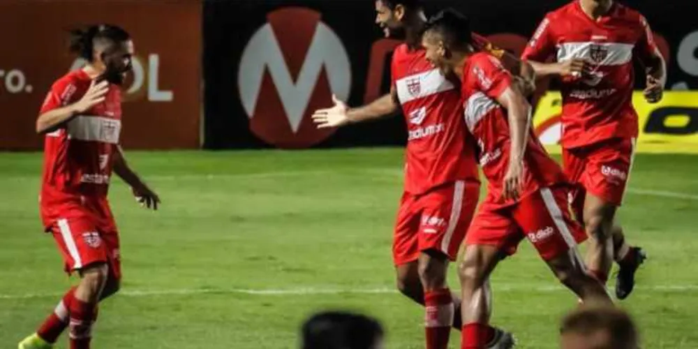 Imagem ilustrativa da imagem Série B: CRB vence Guarani e não corre mais risco de cair