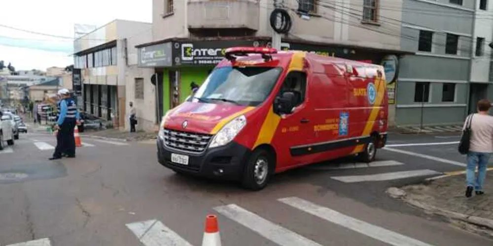 A batida ocorreu no cruzamento entre as ruas Sete de Setembro e Comendador Miró
