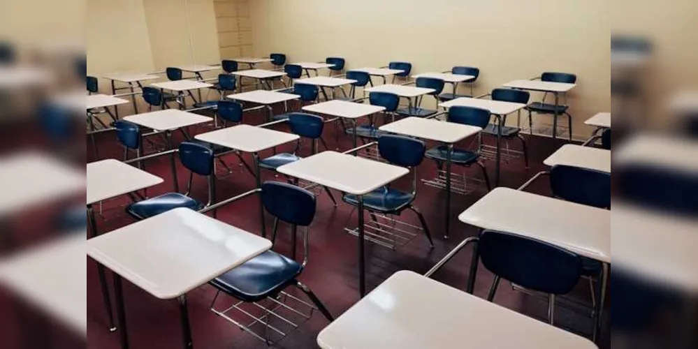 Movimento solicita retomada do ensino nas escolas em formato facultativo. Ato ocorre neste sábado (16)