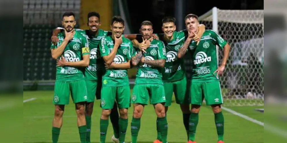 Com quatro rodadas de antecedência, o time alcançou 66 pontos e ocupa a vice-liderança, e não pode mais ser alcançado pelo Juventude, atual 4º colocado com 52.