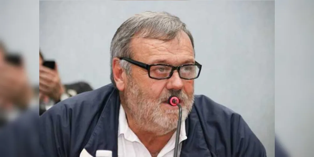 Vereador fez críticas à prefeita no relacionamento que ela mantém com o próprio partido