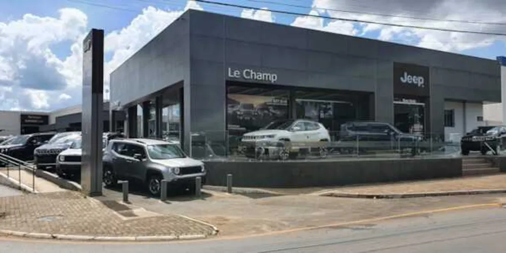 Concessionária traz descontos para CNPJ, produtor rural e pessoa física em toda a linha 0km. Quem preferir pode conhecer o pátio de seminovos, com mais de 30 veículos