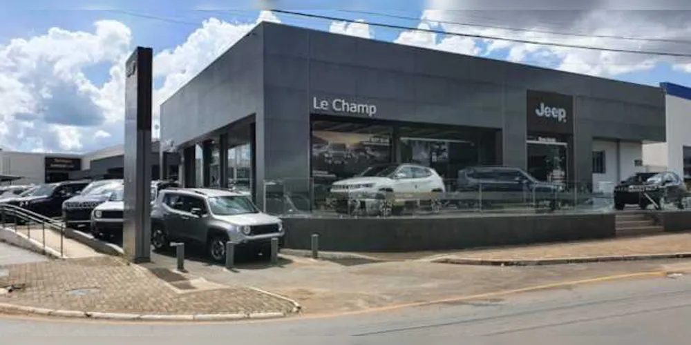 Concessionária traz descontos para CNPJ, produtor rural e pessoa física em toda a linha 0km. Quem preferir pode conhecer o pátio de seminovos, com mais de 30 veículos