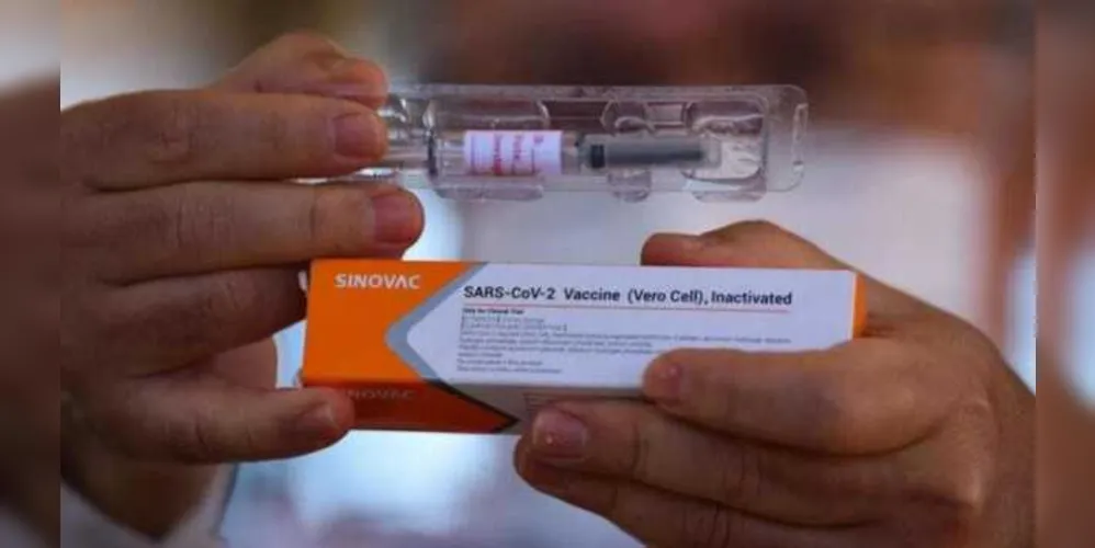 A aquisição de um medicamento sem registro ou autorização, acrescenta a agência reguladora, pode trazer riscos à saúde de quem toma a substância.