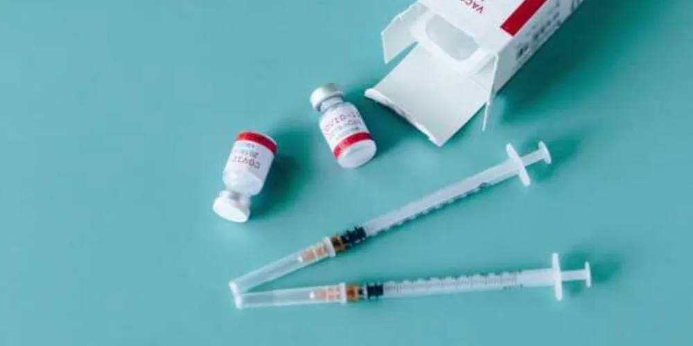 O Brasil tem disponível mais de 80 milhões de seringas e agulhas em estoques nos estados.