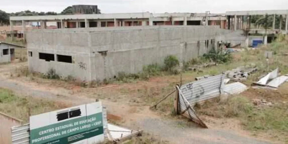 Ação investiga o desvio de pelo menos R$ 20 milhões que deveriam ter sido usados em construções e reformas de escolas públicas