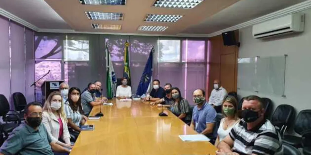 Imagem ilustrativa da imagem Loureiro e Elizabeth discutem projetos para o aeroporto