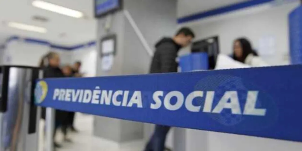 Com a mudança, o teto dos benefícios pagos pelo Instituto Nacional do Seguro Social (INSS) passa a ser de R$ 6.433,57. 