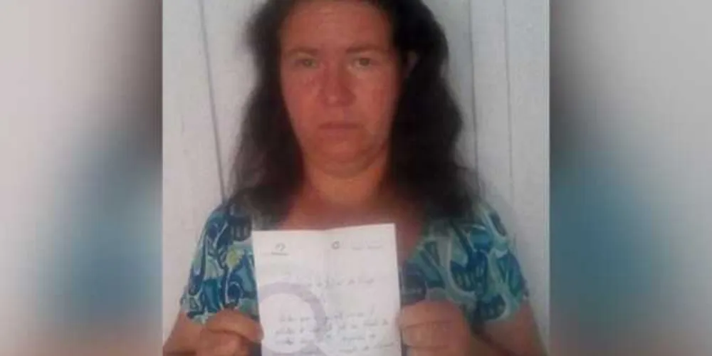 Ela teve que criar uma vaquinha online para pedir ajuda para custear a cirurgia e tratamento de um câncer de pele. 