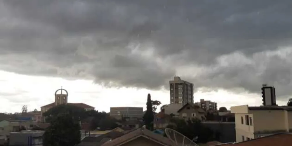 Imagem ilustrativa da imagem Chuva forte chega a Ponta Grossa nesta sexta-feira