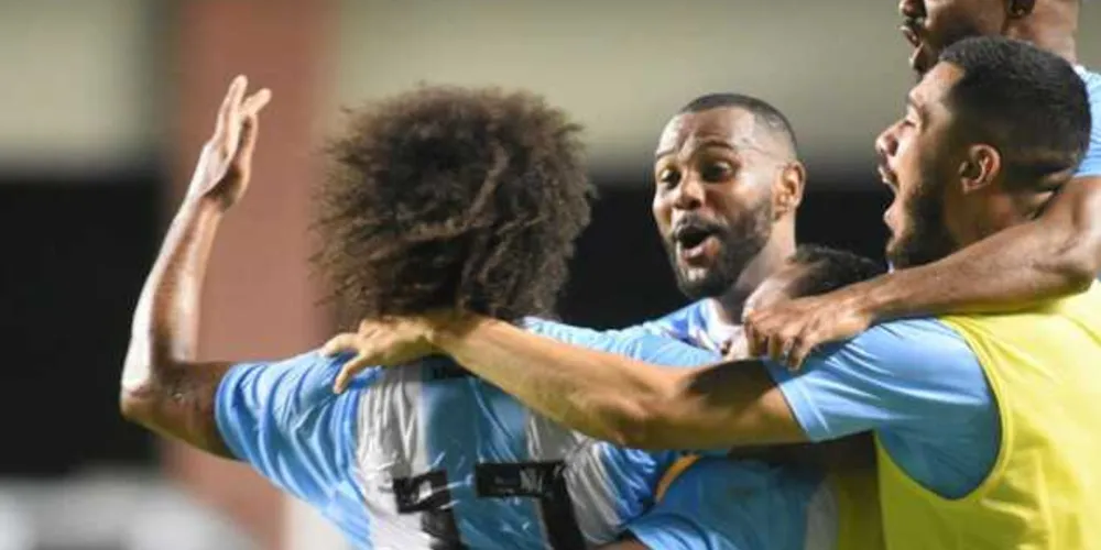 Tubarão está de volta à Série B um ano após o rebaixamento para a Terceirona