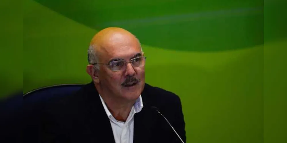 Do total de 5.523.029 inscritos para a versão impressa do Enem, que começou a ser aplicada ontem (17), 2.842.332 faltaram às provas.