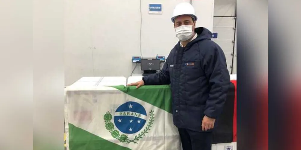 Ratinho Junior foi até Guarulhos para acompanhar envio das doses de CoronaVac ao Paraná