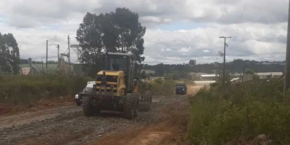 Objetivo principal das obras é melhorar a condição das estradas para o período da safra