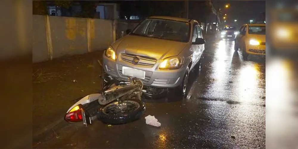 Chovia forte no momento do acidente, o que pode ter contribuído para a batida entre os veículos