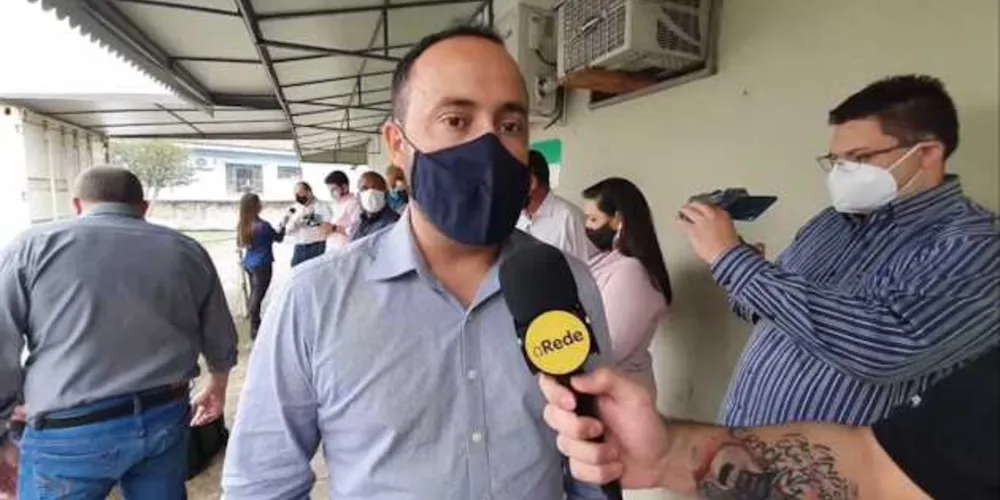 Prefeito Henrique Carneiro reforçou que ainda hoje a cidade terá o primeiro vacinado