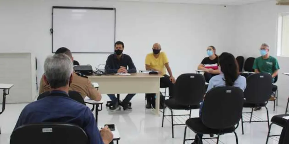 Secretário de Saúde explica que o novo decreto é necessário devido a situação da pandemia no município