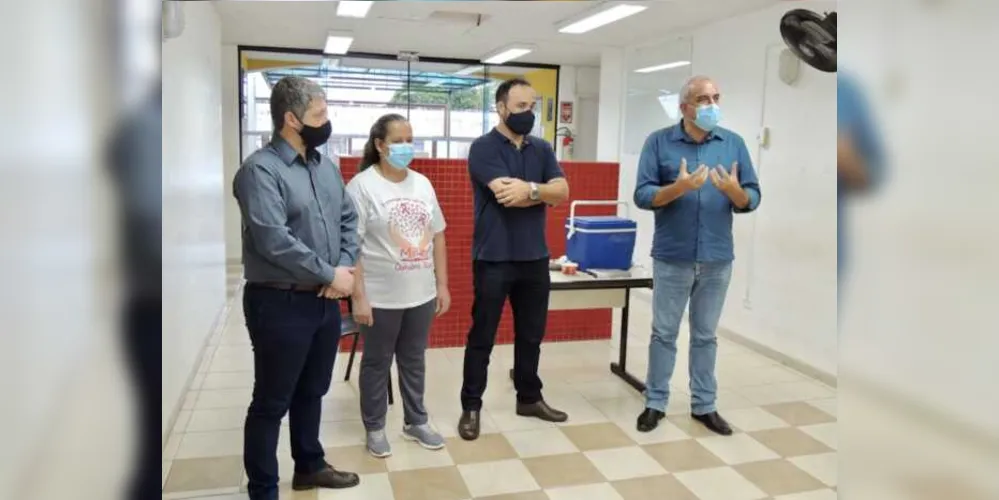 Lançamento simbólico da vacinação ocorreu no Centro Municipal de Imunização Dr. Elias Avais Netto, na tarde desta terça-feira (19)