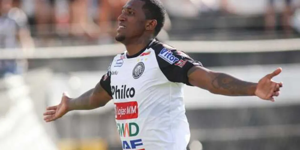 Atacante disputou 30 em jogos pelo Operário e marcou nove gols no período
