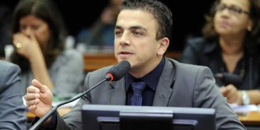 Em reunião com ministro Ernesto Araújo, Aliel ouviu que haverá campanha de incentivo à vacinação no país