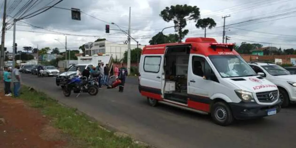 Colisão ocorreu na avenida Carlos Cavalcanti, na tarde desta quinta-feira (21)