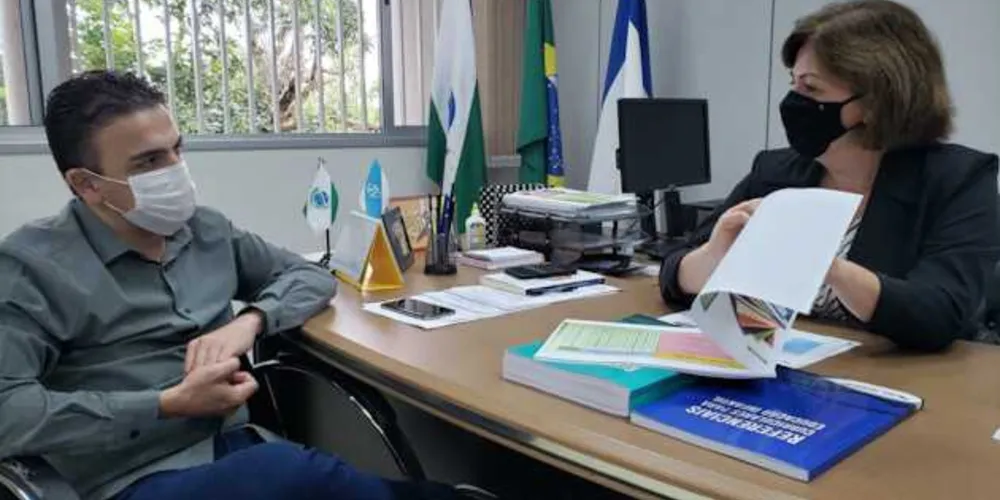 Imagem ilustrativa da imagem Aliel Machado se reúne com secretária de Educação