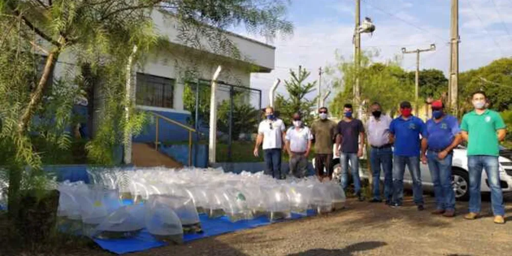 Secretaria de Meio Ambiente soltou mais de 20 mil alevinos de peixes nativos da região em diversos pontos do rio