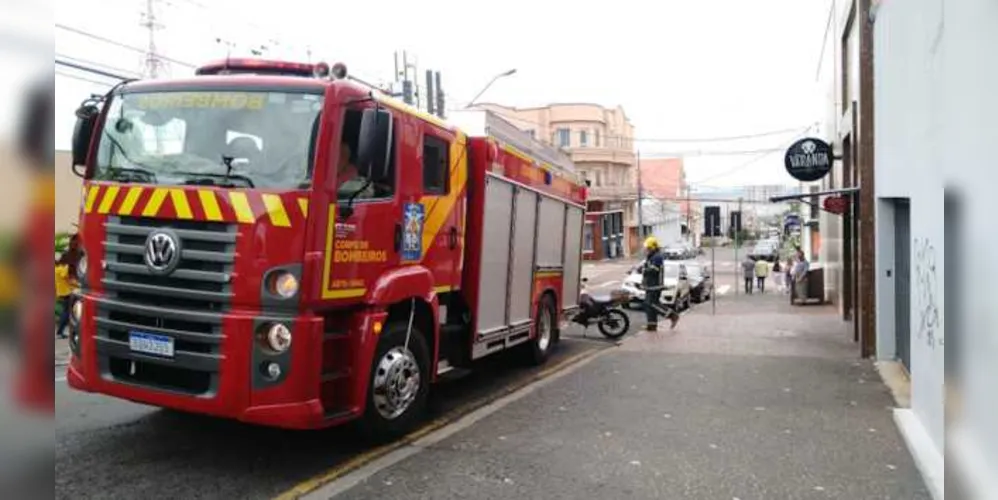 Viatura ABTR foi enviada para o local do incêndio