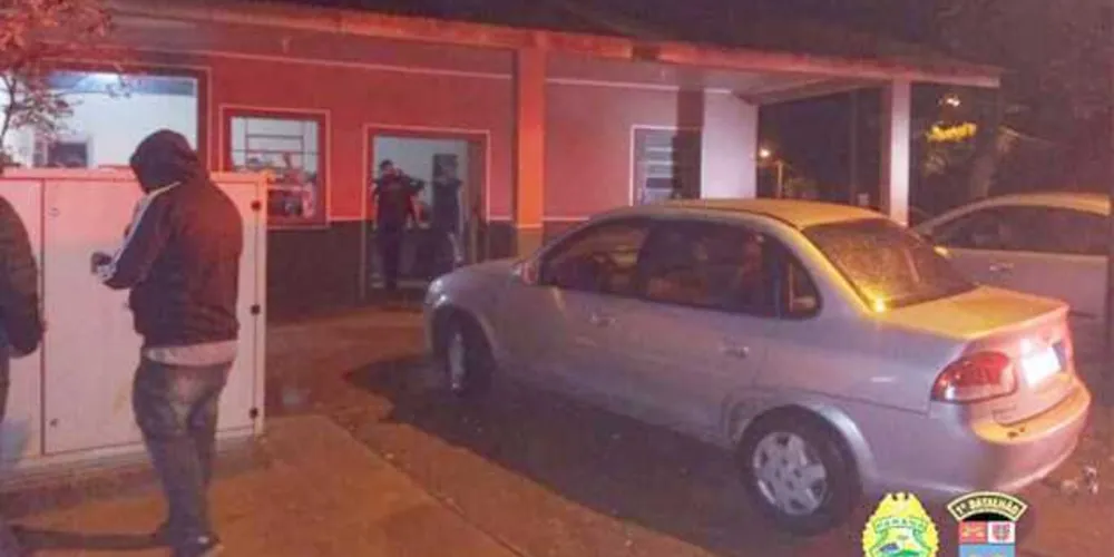 Ao menos dez estabelecimentos desrespeitaram toque de recolher nas últimas horas