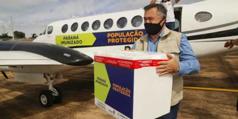 A agilidade vai permitir que os 399 municípios do Paraná possam começar a aplicação dos imunizantes a partir das 8h desta segunda-feira