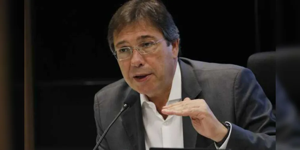 Imagem ilustrativa da imagem Presidente da Eletrobras renuncia ao cargo