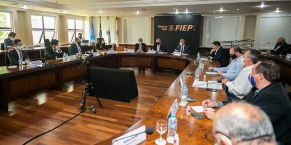 Representantes do setor produtivo paranaense, do Governo do Estado e políticos discutiram o modelo de concessão do novo Anel de Integração do Estado