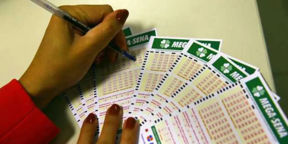 O sorteio de hoje é o primeiro da Mega-Semana de Verão, que oferece uma chance extra ao apostador. Os demais sorteios serão realizados normalmente na quinta (28) e no sábado (30).
