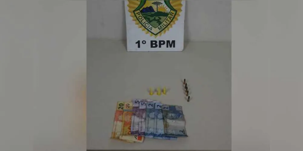 Suspeito foi flagrado com bucha de cocaína e munições para revólver